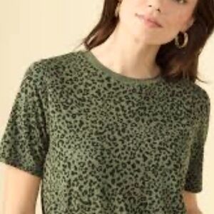 Zara cheetah print olive green cropped stretchy short sleeve sweater Small